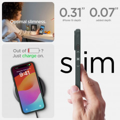 Kryt Spigen  Liquid Air na Apple iPhone 15 Temně zelená