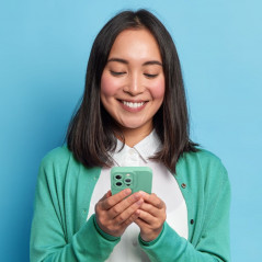 Kryt Roar Luna na Apple iPhone 15 Pro Jednobarevný, Stylový, Estetický doplněk  Zelený