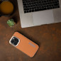 Kryt MILANO na Apple iPhone 14 Hnědý