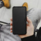 Peněženkové pouzdro Razor Book na Apple iPhone 17 Pro Max Uhlíkové vlákno, Karbonový vzor  Černý