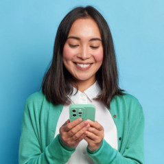 Kryt Roar Luna na Apple iPhone 17 Pro Jednobarevný, Stylový, Estetický doplněk  Zelený